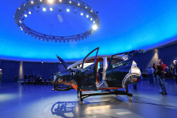 [2017 디트로이트] GM 그룹의 혁신을 이끄는 ‘워런 GM 테크 센터