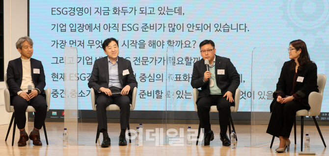 인사말하는 권영수  LG 부회장                                                                                                                                    ...