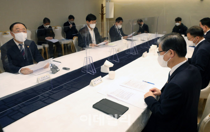 인사말하는 권영수  LG 부회장                                                                                                                                    ...