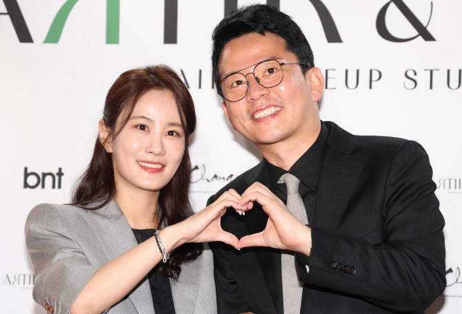 김지민♥김준호, 결혼 발표 후 첫 공식석상                                                                                                                               ...
