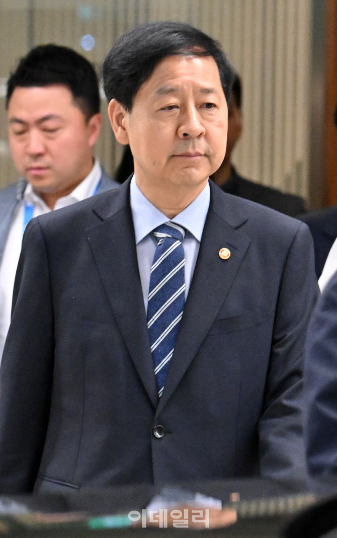 발길 돌리는 구윤철 기재부 장관                                                                                                                                     ...