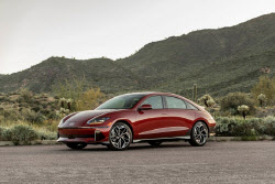 실구매가 우위 업고…현대차·기아, 국내시장서 테슬라와 격돌