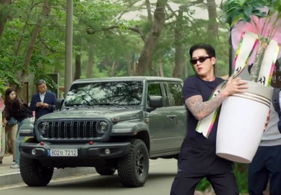 지프, 드라마 '스프링 피버'에 글래디에이터·그랜드체로키 지원