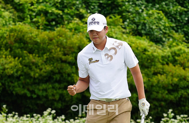 장유빈, 우승 예감 첫홀 버디                                                                                                                                     ...