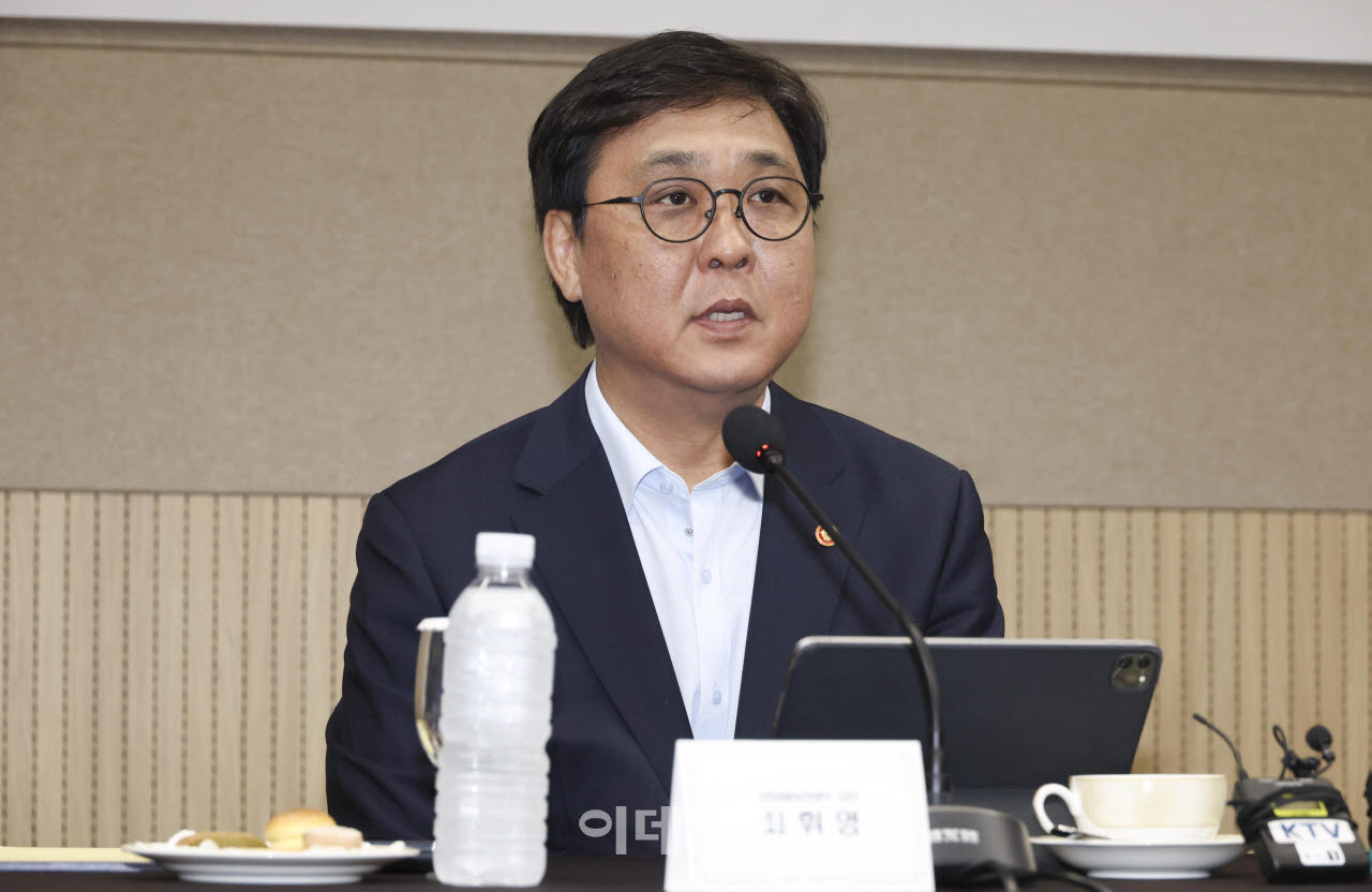 모두발언하는 최휘영  K-축구 혁신위 공동위원장                                                                                                                            ...