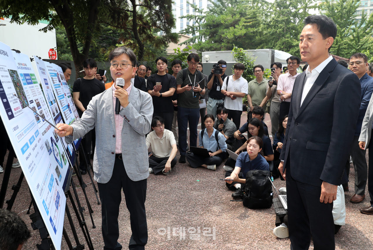 오세훈 서울시장, 서남권대개조 현장 방문                                                                                                                               ...