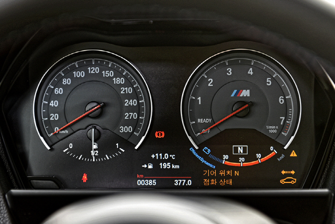 BMW M2 쿠페 시승기 - 드라이빙의 즐거움을 말하는 M의 적통자