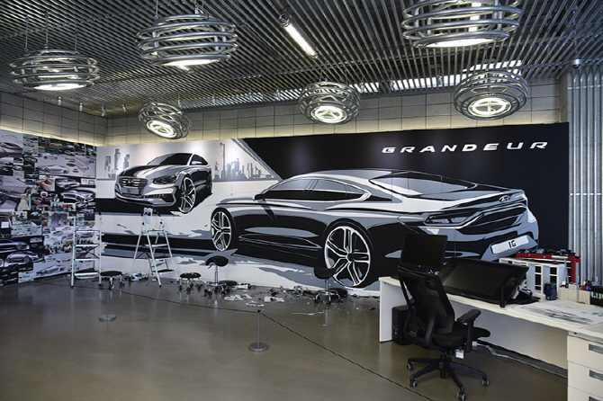 그랜저 IG를 다양한 매력을 만날 수 있는 현대 모터 스튜디오 서울