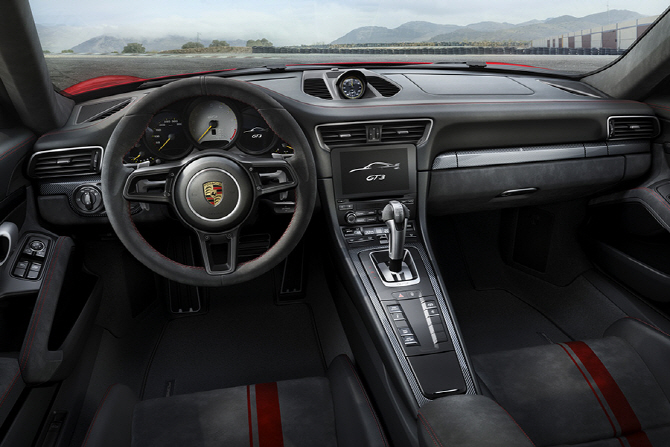 [제네바모터쇼] 포르쉐 뉴 911 GT3 리뷰 - 더욱 강력하게 돌아온 트랙 머신