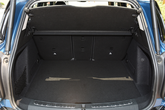 미니 컨트리맨 ALL4 시승기 - 감각적인 디자인의 컴팩트 SUV