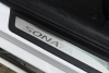 [포토] 쏘나타 레터링이 새겨진 현대자동차 쏘나타 뉴라이즈 2.0T의 도어 플레이트 씰                                                                                                                        
