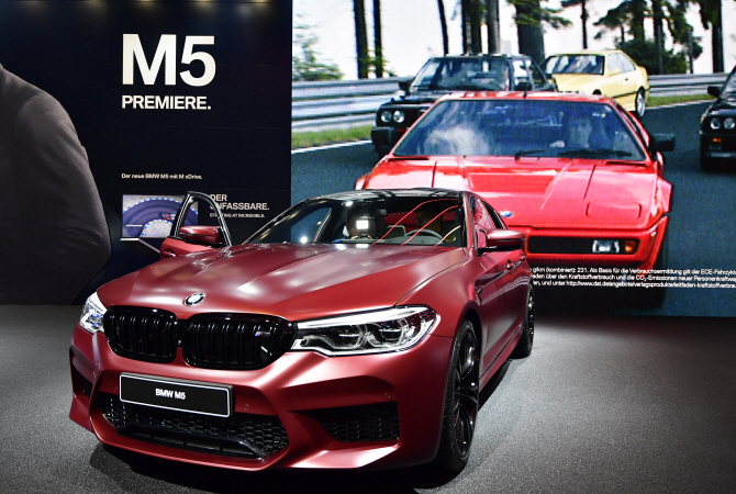 600마력의 강력한 힘..BMW `M5`