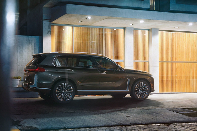 BMW, 럭셔리 SAV `X7 i퍼포먼스 컨셉 공개