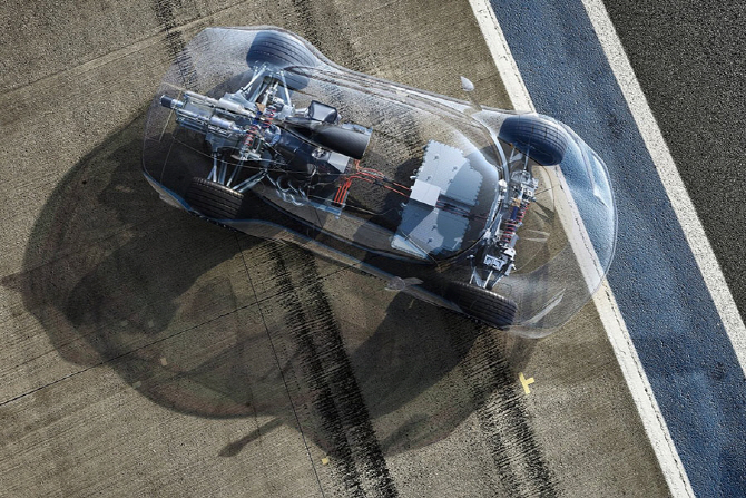 메르세데스-AMG 프로젝트 원 - F1 레이스카를 도로로 옮기다