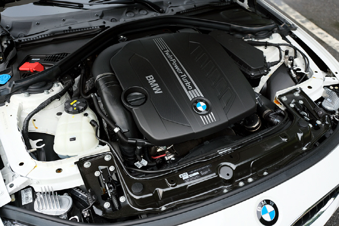 [시승기] 강렬한 드라이빙을 구현한 BMW 435d xDrive 그란쿠페