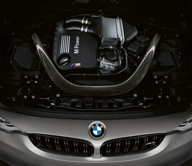BMW, 한정판 고성능 슈퍼카 `M3 CS` 선뵈