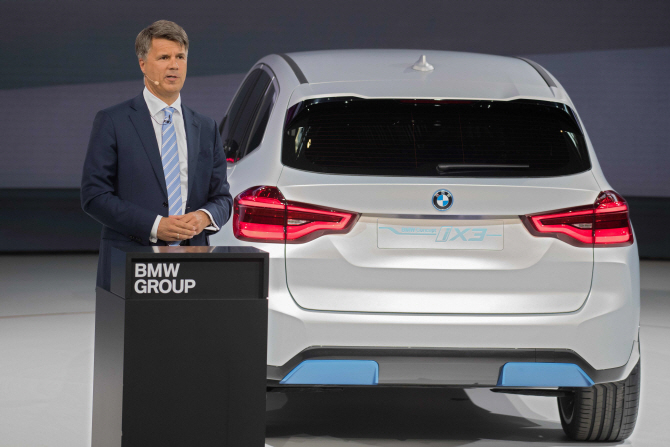 BMW 'iX3 컨셉트', 새로운 전기차의 등장