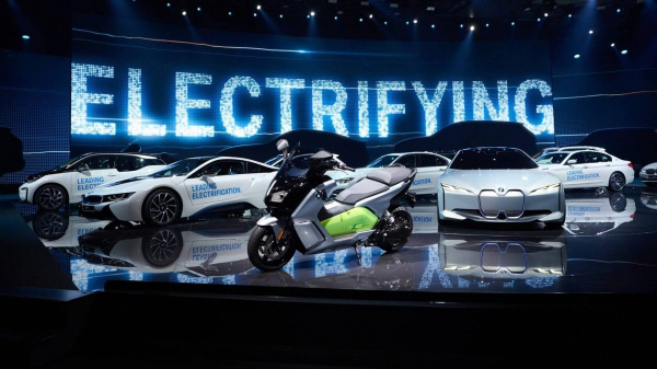 고성능 BMW M 너마저도..2030년 전모델 전기차로