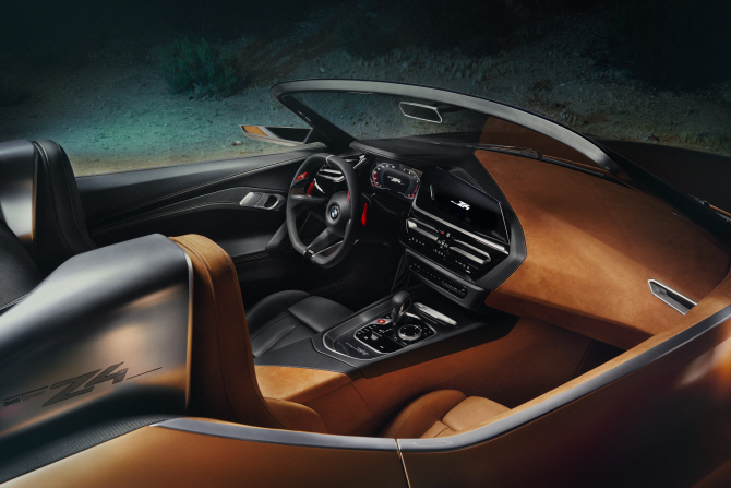 BMW `Z4`, 공개에 앞서 이미지 유출…`디자인·엔진 싹 바꼈다`