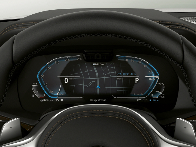BMW 4세대 'X5', 디지털 계기판