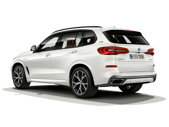 [포토]BMW 4세대 `X5`, 한층 더 커진 차체