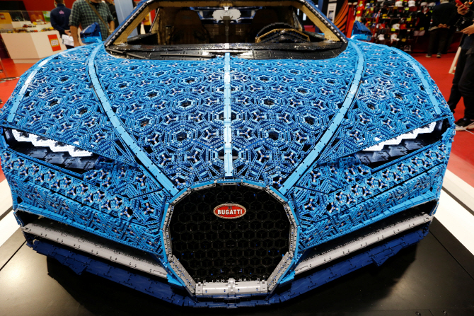 레고로 제작된 특별한 차…부가티 '시론'