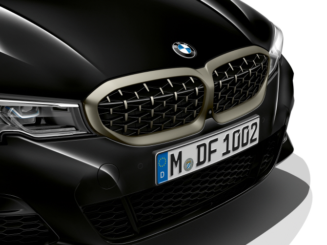 BMW 'M340i xDrive', 새로워진 키드니 그릴