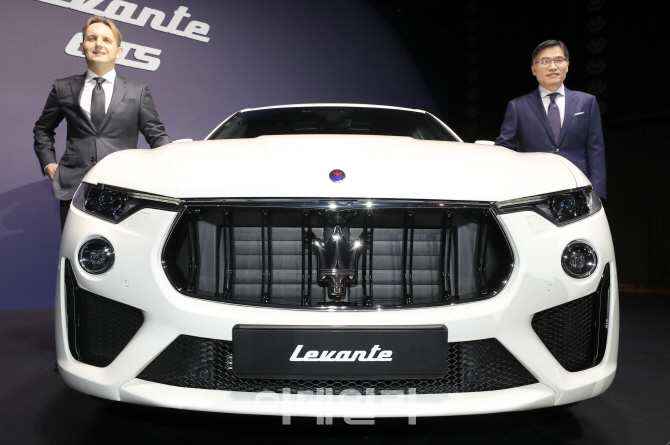마세라티, '르반떼 GTS(Levante GTS)'의 웅장한 앞모습
