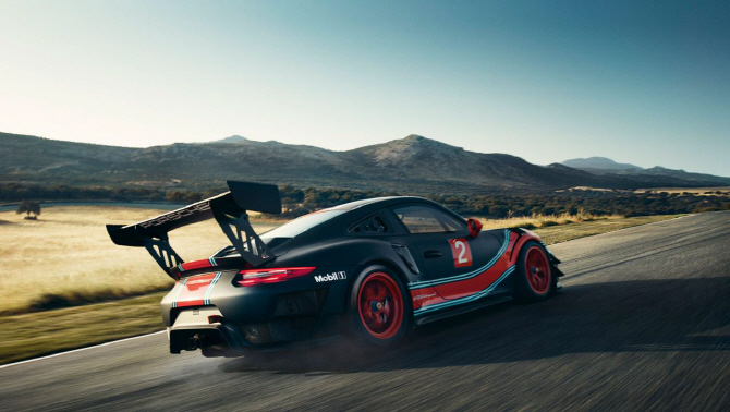 포르쉐 '911 GT2 RS 클럽스포츠', 공도주행 가능