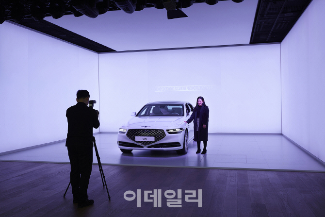 ‘신차급 변화’ 제네시스 G90 특별전시 개최