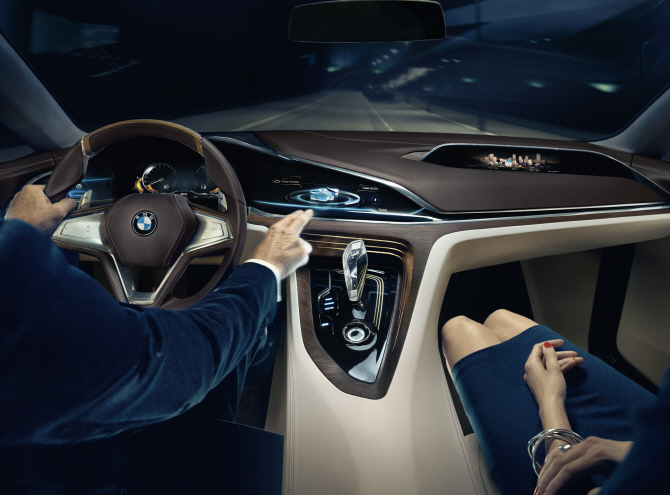풀체인지 된 BMW `7시리즈`, 외관 이미지 유출