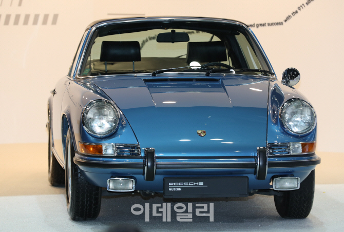 서울모터쇼 찾은 포르쉐 911 1세대