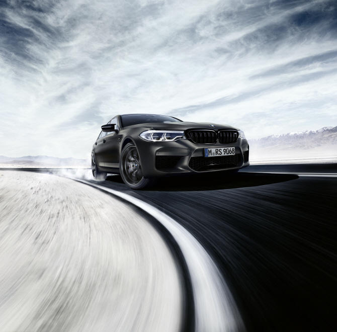 `단 350대만`…BMW, 35주년 기념 모델 `2020 M5 에디션` 선봬