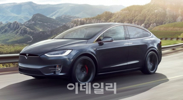 효율도 좋지만..전기차 시장에 부는 `프리미엄` 바람
