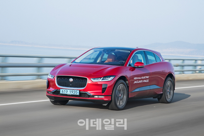 효율도 좋지만..전기차 시장에 부는 `프리미엄` 바람
