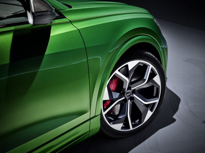 아우디 'RS Q8', 타이어 휠