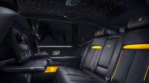 롤스로이스, 초호화 고성능 SUV `블랙배지 컬리넌` 출시..5억3900만원부터