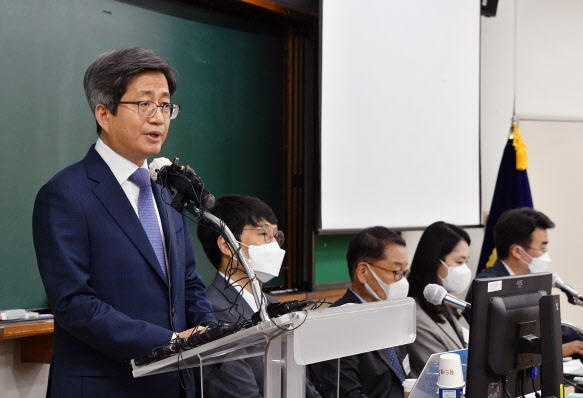 김명수 대법원장 "국민을 중심에 둔 재판이 좋은 재판"(종합)