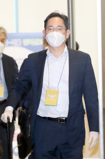 檢, `분식회계·합병` 의혹 정점 이재용 부회장 소환(상보)