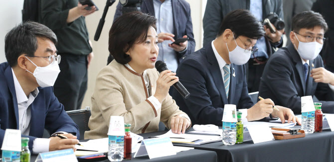 "원격의료 1단계 진입" 중기부, 강원 헬스케어특구 '자평'