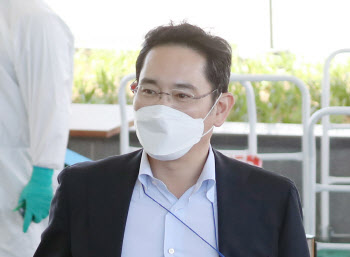 증선위 고발부터 이재용 소환까지…檢, 1년 반 수사 마무리 수순