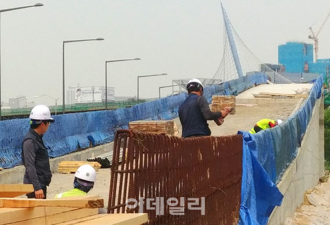 서울시, 건설 일용직에 국민연금·건강보험 전액 지원한다(종합)
