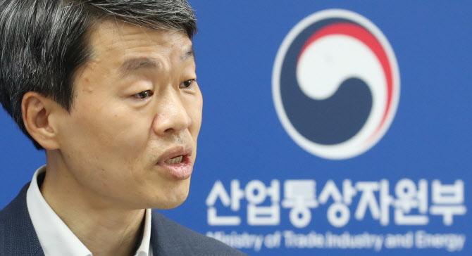 '모르쇠' 日수출규제에 뿔난 정부…WTO 제소카드 다시 꺼냈다