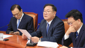 김태년 "통합당 꼼수 부려도 모레 상임위원장 선출해야"