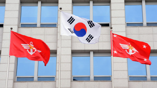 軍, 관련법 개정…재해보상제·연금제 현실화 한다