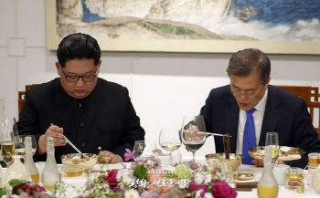文대통령에 또 막말한 北…“냉면 먹을 땐 요사 떨더니, 한 일 없다”