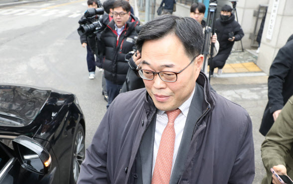 '셀프후원 논란' 김기식 전 금감원장, 항소심서 "양형 부당"