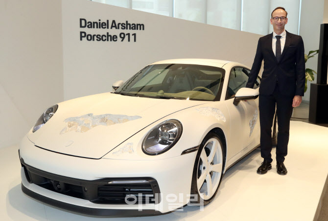 포르쉐와 다니엘 아샴이 협업한 포르쉐 911, 한국 상륙