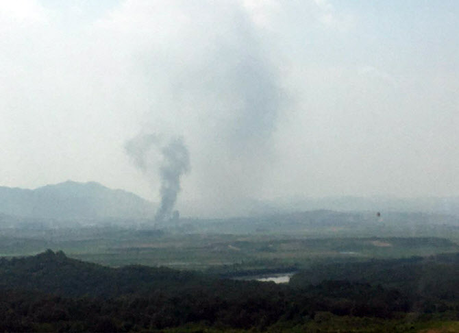 北, 개성 연락사무소 폭파…전방 軍지휘관 정위치, 비상상황 대응