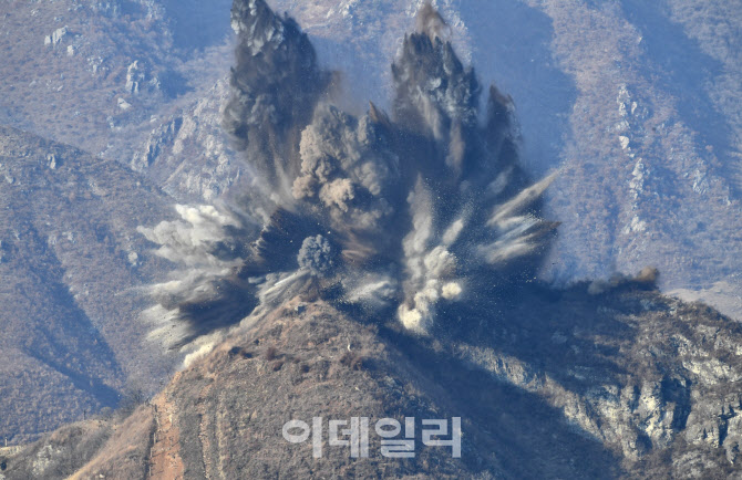 軍, 北 연락사무소 폭파 후 대비태세↑…향후 군사적 조치 '촉각'